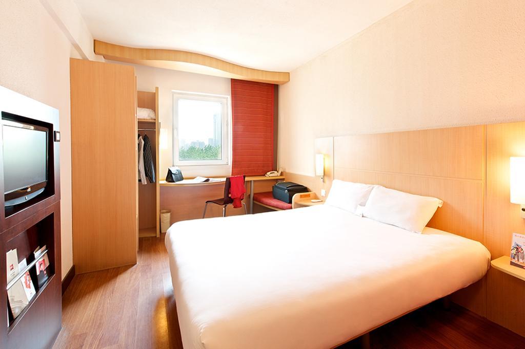 Отель Ibis Luoyang Hi Tech Dev Zone Номер фото