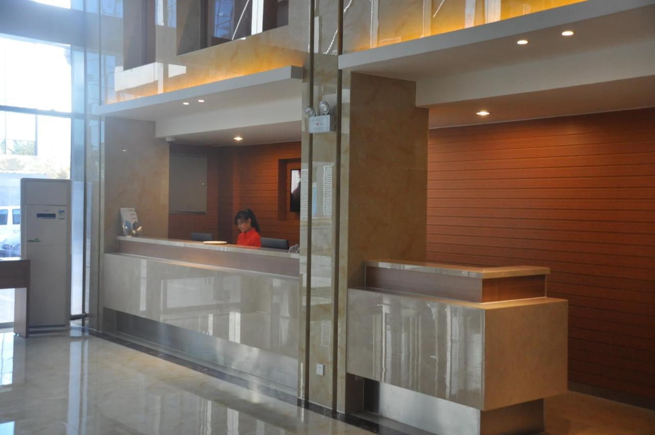 Отель Ibis Luoyang Hi Tech Dev Zone Экстерьер фото